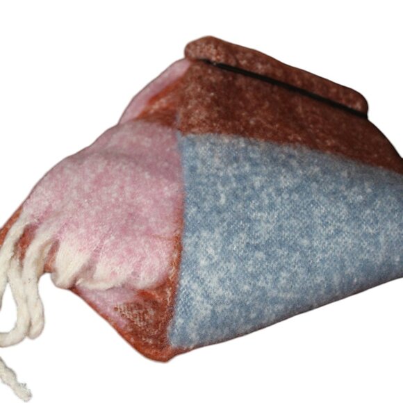 a.n.a. XL Cool Jules Stripe One Size 16" x 78" SO COMFY BIG Polyester NWT's - Picture 5 of 9